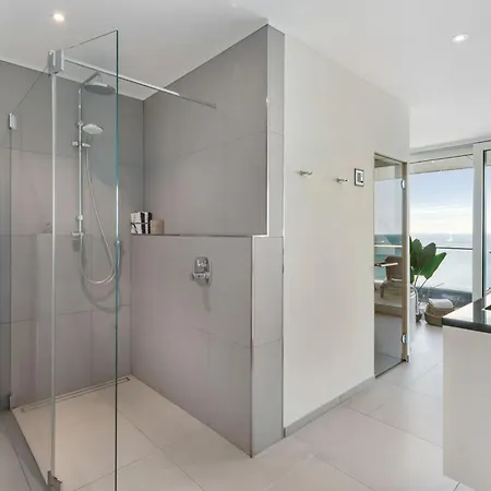 Penthouse Apartment *