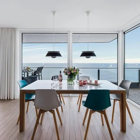 Penthouse Apartment *